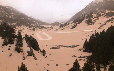 El Pirineo Aragonés registró en febrero una acumulación de polvo sahariano sin precedentes en las últimas décadas